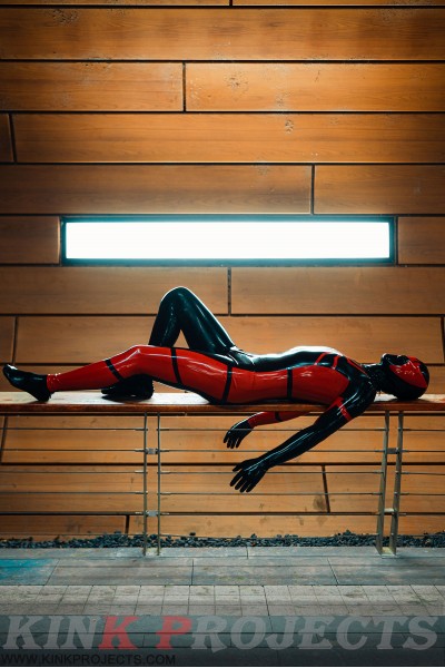 Male 'Red Venom-Man‘ Rubber Catsuit